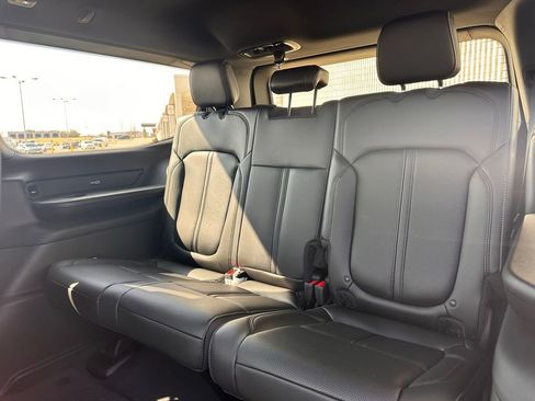 New 2026 Jeep Grand Wagoneer 4WD image 15