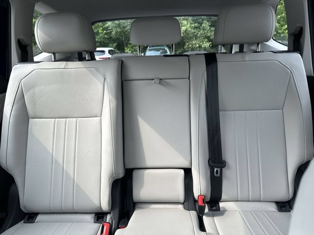 Used 2023 Volkswagen Tiguan SE FWD image 27