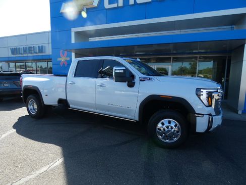 New 2026 GMC Sierra 3500 Denali w/ Denali Reserve Package AWD/4WD image 1