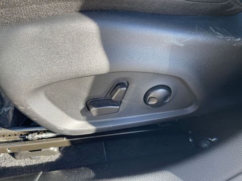 Used 2025 Jeep Compass Limited image 22