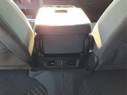 Used 2024 Chevrolet Silverado 3500 LT w/ Convenience Package AWD/4WD image 16