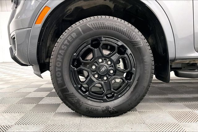 Used 2025 Ford Ranger XLT w/ Equipment Group 301A High AWD/4WD image 9