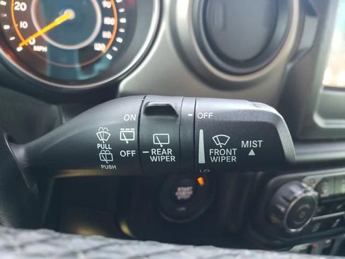 Used 2020 Jeep Wrangler Sport AWD/4WD image 26