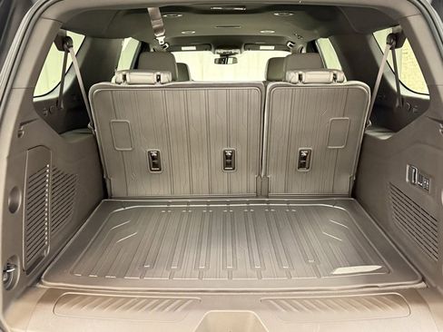 New 2026 GMC Yukon XL Elevation w/ LPO, Floor Liner Package image 5