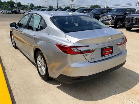 Used 2025 Toyota Camry LE FWD image 7
