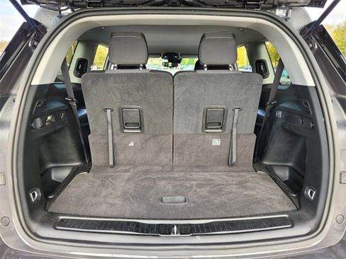 Used 2023 Jeep Grand Cherokee L Laredo image 15