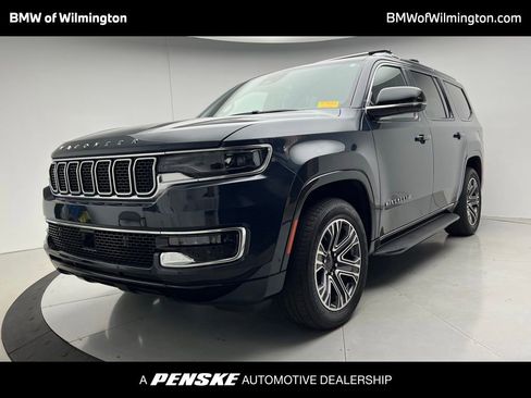 Used 2023 Jeep Wagoneer 4WD w/ Premium Group I image 1