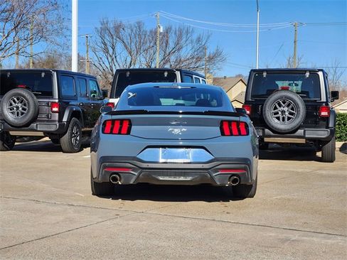 Used 2024 Ford Mustang EcoBoost image 6