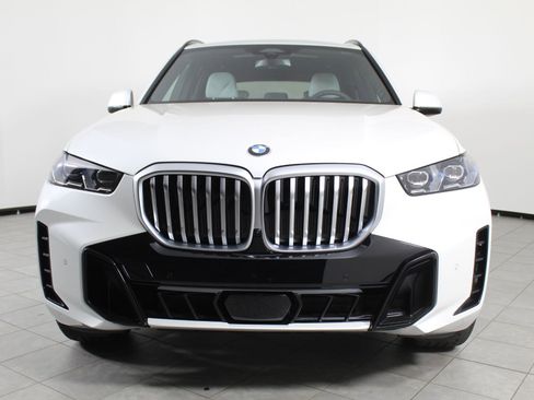 New 2026 BMW X5 xDrive40i w/ M Sport Package image 6
