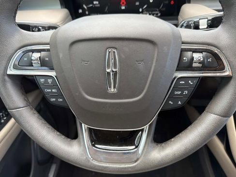 Certified 2023 Lincoln Nautilus AWD image 28