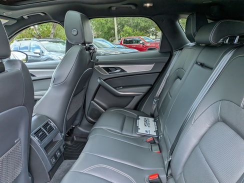 Used 2024 Jaguar F-PACE R-Dynamic S AWD/4WD image 15