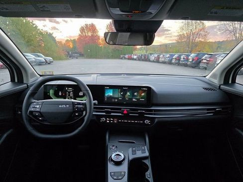 New 2026 Kia Sportage EX image 18