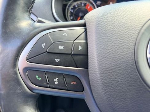 Certified 2020 Jeep Cherokee Limited AWD/4WD image 22
