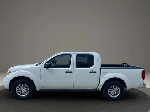 Used 2017 Nissan Frontier SV AWD/4WD image 4