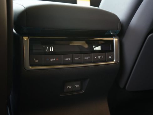Used 2026 Lexus GX 550 AWD/4WD image 22