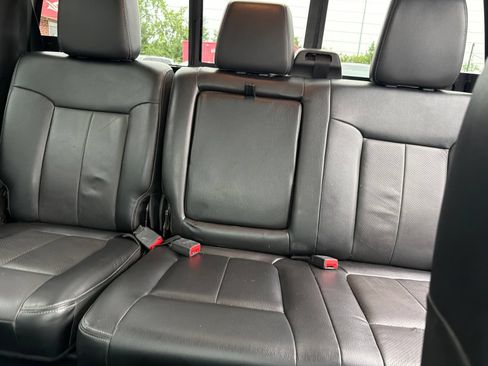Used 2014 Ford F250 Lariat w/ Lariat Ultimate Package AWD/4WD image 32