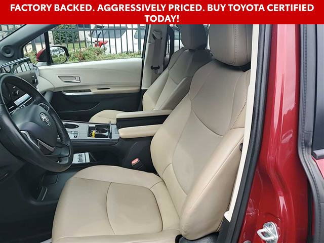 Used 2021 Toyota Sienna XLE w/ XLE Plus Package AWD/4WD image 3
