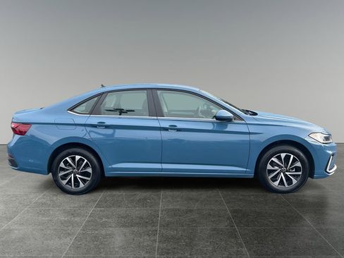 Used 2025 Volkswagen Jetta S image 8