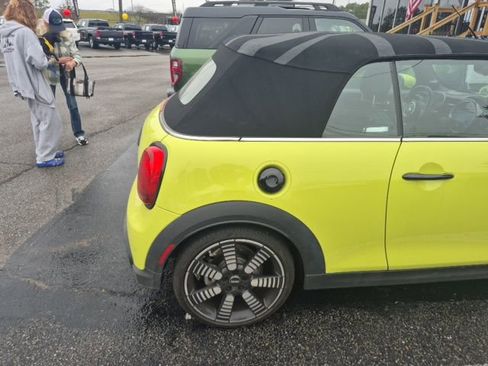 Used 2022 MINI Cooper S image 13