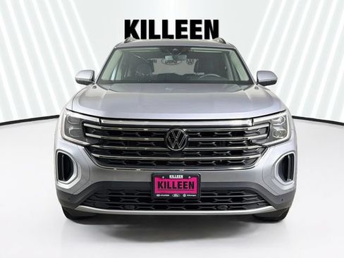 Used 2024 Volkswagen Atlas SE FWD image 2