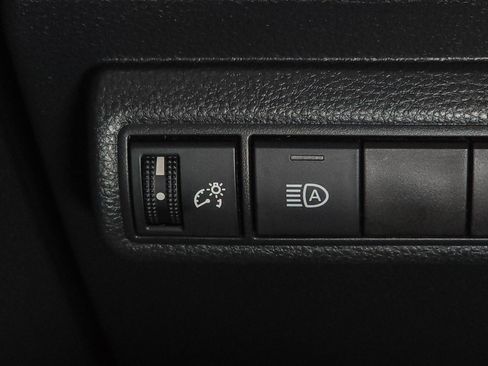 Used 2020 Toyota Corolla XSE image 21