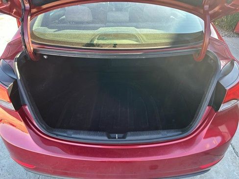 Used 2014 Hyundai Elantra SE image 8