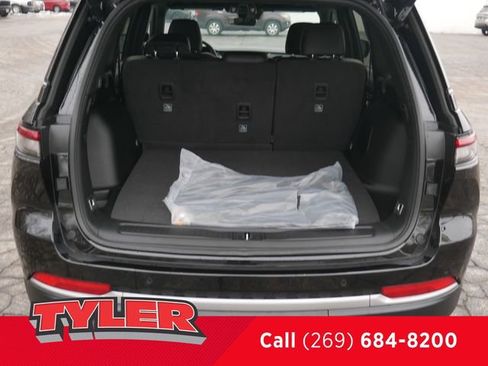 New 2026 Jeep Grand Cherokee Limited AWD/4WD image 17
