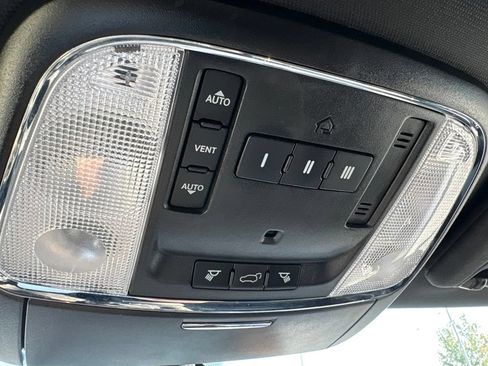 Used 2018 Dodge Durango R/T w/ Trailer Tow Group IV AWD/4WD image 31