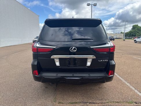 Used 2017 Lexus LX 570 4WD image 5
