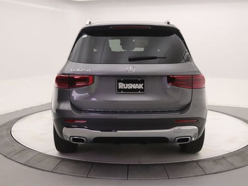 New 2026 Mercedes-Benz GLB 250 image 3