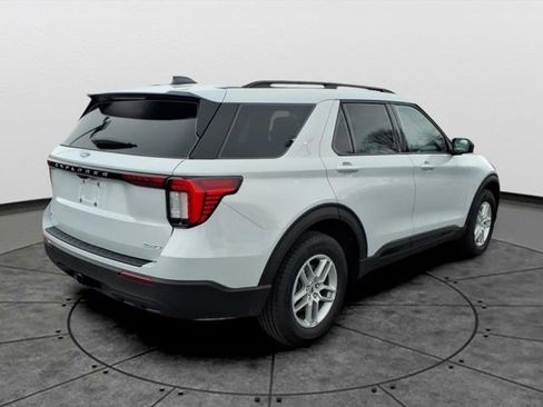 New 2026 Ford Explorer Active image 3