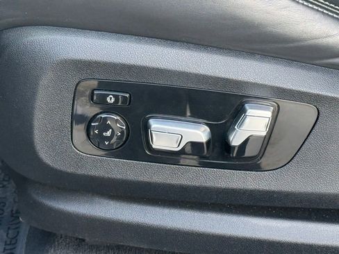 Used 2020 BMW X5 M Competition w/ Executive Package image 21