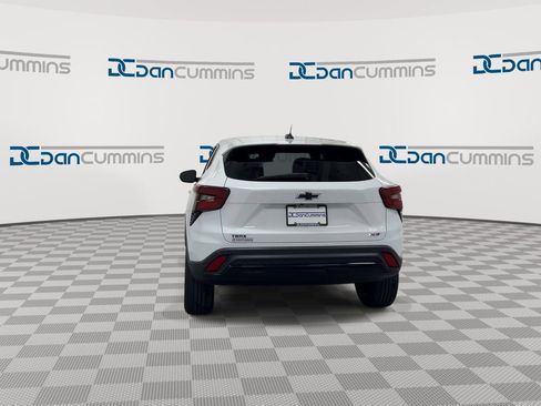 Used 2024 Chevrolet Trax RS w/ Driver Confidence Package FWD image 7