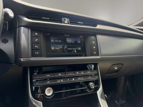 Used 2016 Jaguar XF R-Sport RWD image 18