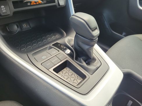 Used 2025 Toyota RAV4 LE FWD image 29
