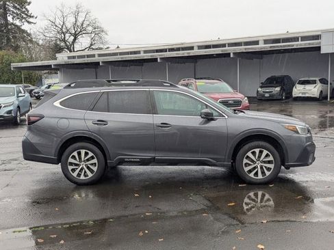 Used 2021 Subaru Outback Premium image 6