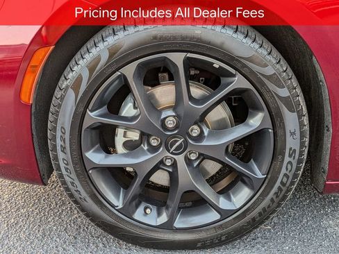 Used 2022 Chrysler Pacifica Touring-L w/ S Appearance Package FWD image 12