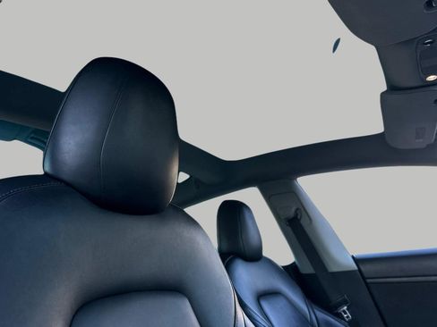 Used 2020 Tesla Model 3 image 18