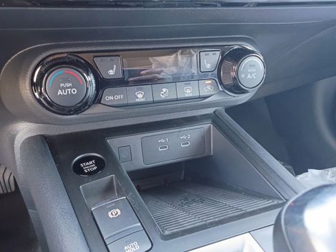 New 2026 Nissan Kicks SV w/ SV Premium Package FWD image 19