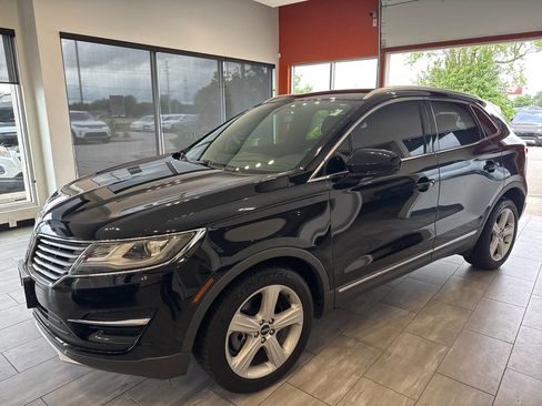Used 2017 Lincoln MKC Premiere FWD image 9