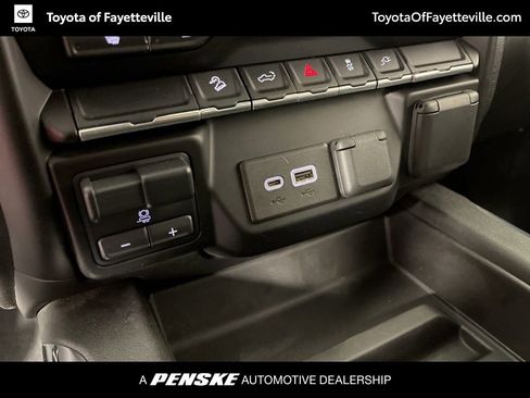 Used 2022 Chevrolet Silverado 1500 LT Trail Boss w/ Convenience Package II image 32