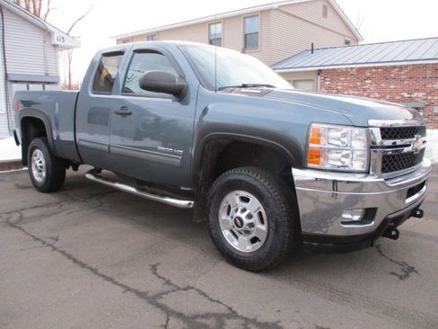 Used 2013 Chevrolet Silverado 2500 LT w/ Interior Plus Package image 8