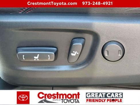 Certified 2018 Toyota 4Runner TRD Off-Road Premium AWD/4WD image 15