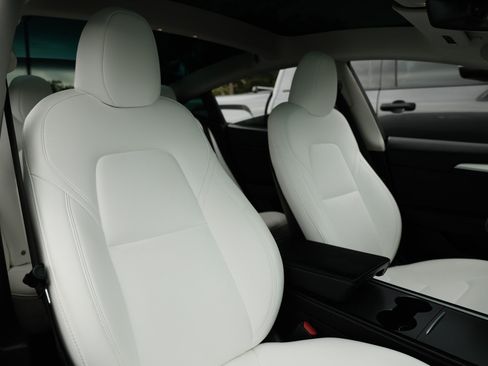 Used 2023 Tesla Model 3 Standard Range RWD image 23