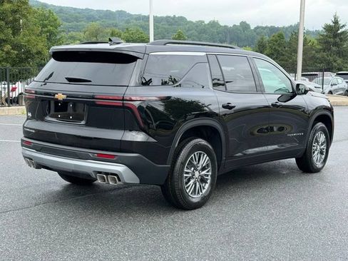 New 2026 Chevrolet Traverse LT w/ Driver Confidence Package FWD image 13