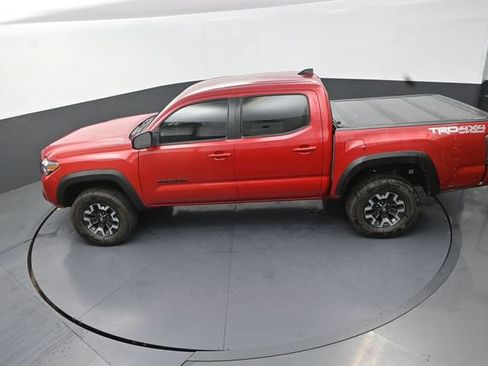 Used 2022 Toyota Tacoma TRD Off-Road w/ Technology Package AWD/4WD image 25