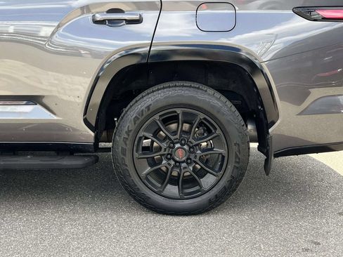 Used 2024 Toyota Sequoia Platinum w/ TRD Off-Road Package AWD/4WD image 10