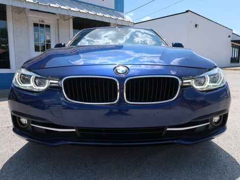 Used 2018 BMW 330i Sedan RWD image 9