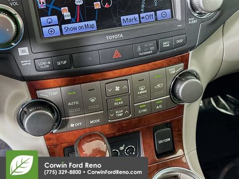 Used 2011 Toyota Highlander Limited w/ Tow Pkg AWD/4WD image 15