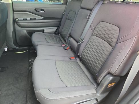 Certified 2024 Nissan Pathfinder SV FWD image 13
